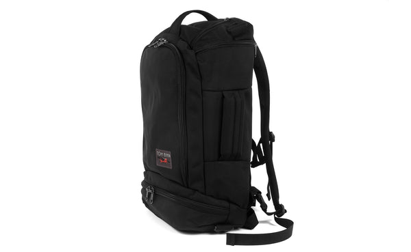 A Techonaut 30 with a Black exterior.